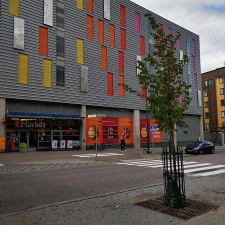 Ruby Studio 5Min To Vantaa Airport And 20Min To Helsinki Center Apartment ภายนอก รูปภาพ