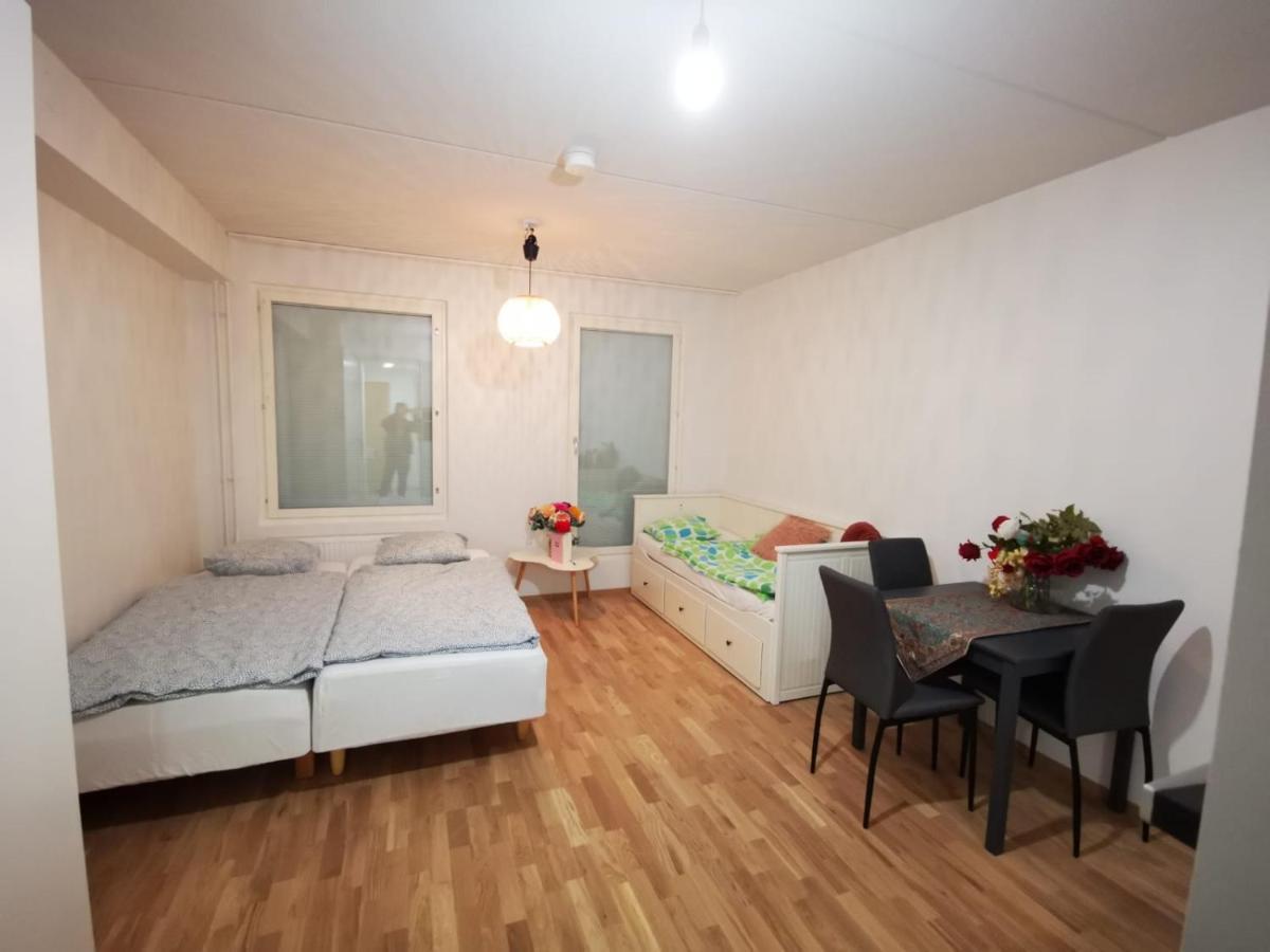 Ruby Studio 5Min To Vantaa Airport And 20Min To Helsinki Center Apartment ภายนอก รูปภาพ