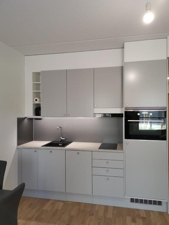 Ruby Studio 5Min To Vantaa Airport And 20Min To Helsinki Center Apartment ภายนอก รูปภาพ